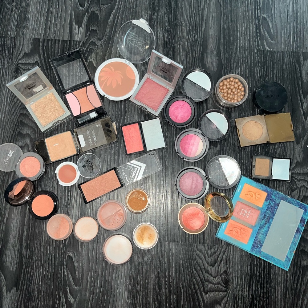 Huge lot of luminous blush and bronzers